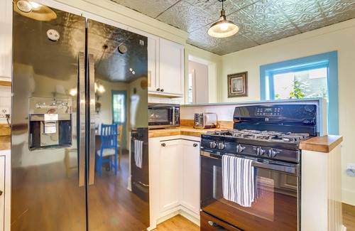 Trappe Casa | Charming Victorian Farmhouse on Historic Main St