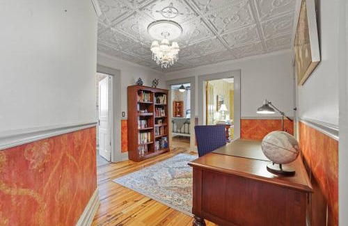 Lancaster Casa | Charming Victorian Home - 2 minutes to downtown