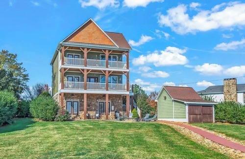 Norwood Casa | Charming Views at the Tower on Tillery