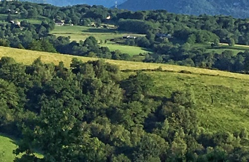 Billere Villa | VILLA CON ENCANTO AL PIE DE LOS PIRINEOS
