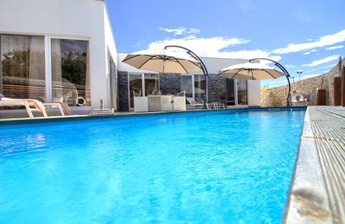 Kanfanar Villa | Charming villa Darte with private pool near Rovinj, extra pool heating available