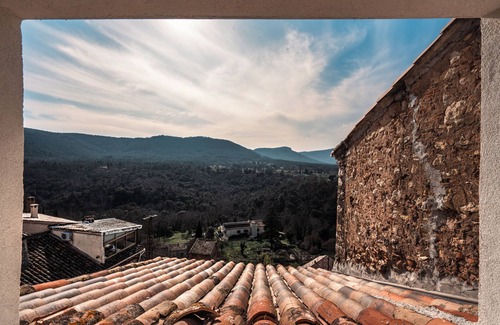 Bagnols-en-Foret Casa | Charming village house with Esterel views