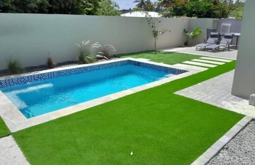 Marie Pampoen Casa | Encantadora Villa en Comunidad Cerrada Piscina Privada y a Pasos de Mambo Beach