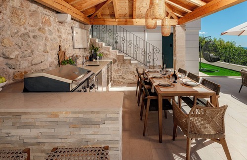 Zupa dubrovacka Villa | Encantadora Villa Maria con piscina rodeada de plantas mediterráneas