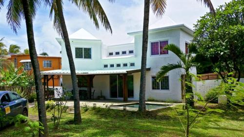 Blue Bay Villa | Charming villa near Mahebourg with a private pool