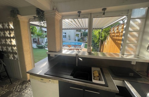 Vitrolles Casa | Charming villa, pool and jacuzzi in Provence