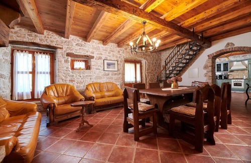 Strpacici Villa | Villa Tamaris / Stone Villa Tamaris in a village near Višnjan