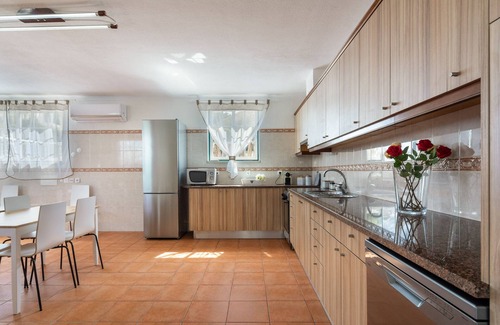 Setubal Casa | Encantadora Villa con piscina y campo de fútbol @ 30min Lisboa