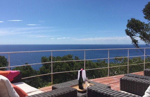 Tamariu Villa | Villa de excepcional vista con la atalaya de aigua xelida.