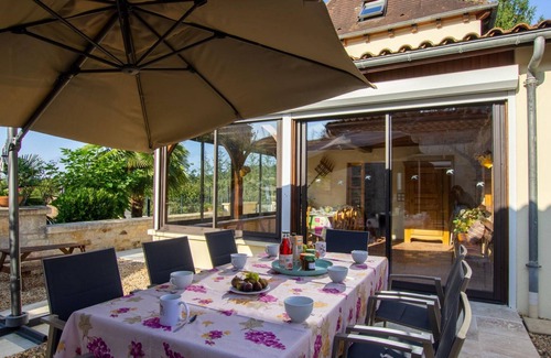 Villamblard Cabaña | Casa de campo con piscina privada, gimnasio y wifi en entorno tranquilo