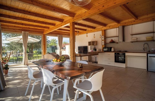 Calatabiano Casa | Charming villa with swimming pool, Etna view, 10 min from Taormina.