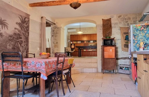 Boulbon Casa | Charming village Mas with garden