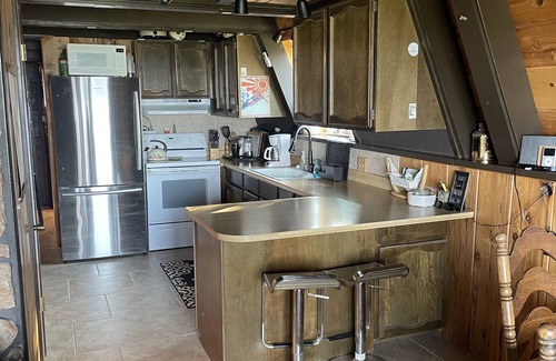 Sweetwater Cabina | Charming vintage A Frame Mountain Retreat with fantastic lake views