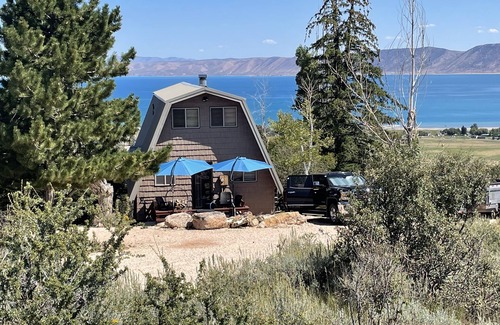 Sweetwater Cabina | Charming vintage A Frame Mountain Retreat with fantastic lake views
