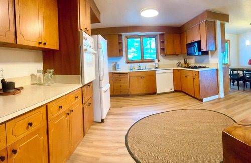 Missoula Casa | Charming Vintage Rambler With Incredible Views!!