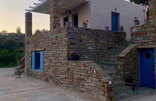 Vourkari Casa | Charming Vourkari Stone Home 3 - Minutes from Port