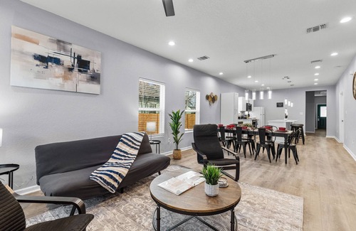 Denver Heights Cabaña | Charming Walkable 4 Br/2.5 BA Near Dtown Riverwalk