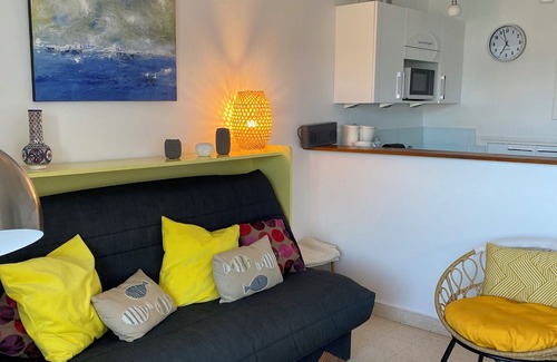 La Faviere Apartamento | Encantadores pies T3 en el agua, dúplex, WiFi gratuito, garaje Le Lavandou