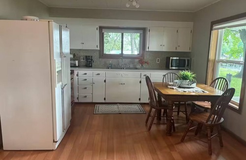 Fremont Casa | Charming Waterfront 3-Bdrm. Cottage on Wolf River with Private Dock. Fremont, WI