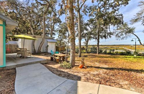 Midway Chalet De Esquí | Charming Waterfront Cottage Near Savannah