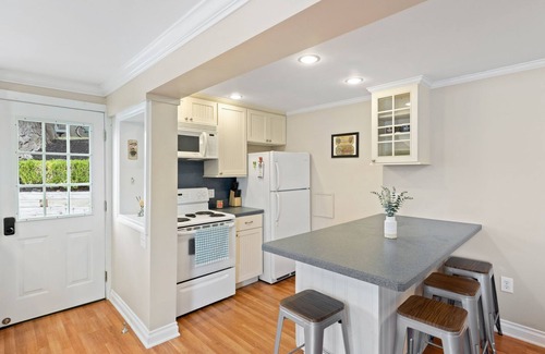 Town of Milo Cabaña | Charming Waterfront Cottage on Keuka Lake's East Side