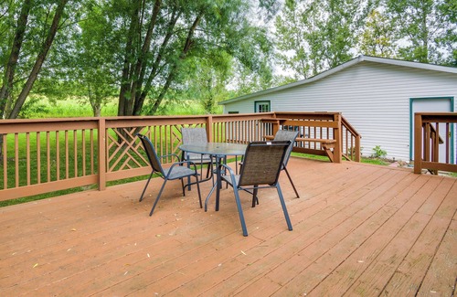 Watkins Glen Cabaña | Charming Watkins Glen Home w/ Deck & Yard!
