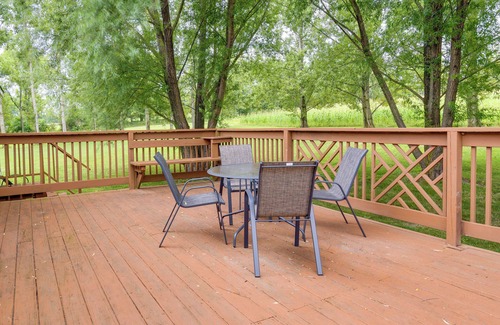 Watkins Glen Cabaña | Charming Watkins Glen Home w/ Deck & Yard!