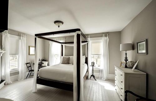 Berlin Center Casa | Charming Weekend Getaway Located on a Vineyard near Cleveland, Ohio