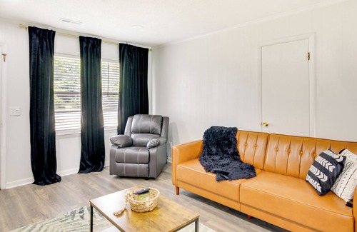 West Columbia Cabaña | Charming West Columbia Getaway - Near Downtown!