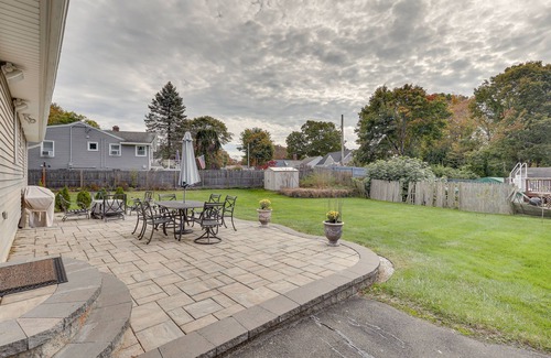 West Haven Cabaña | Charming West Haven Home - Walk to Beach!