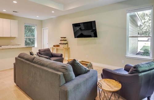 Seven Coves Casa | Charming Willis Hideaway Less Than 1 Mi to Lake Conroe!