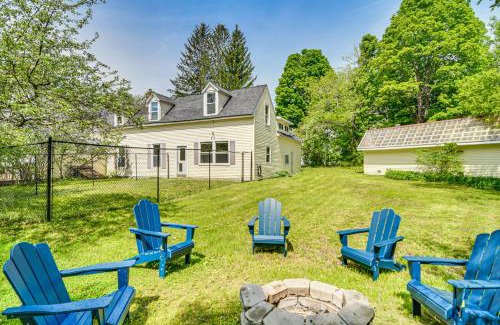 Dryden Casa | Charming Wilton Vacation Rental with Fire Pit