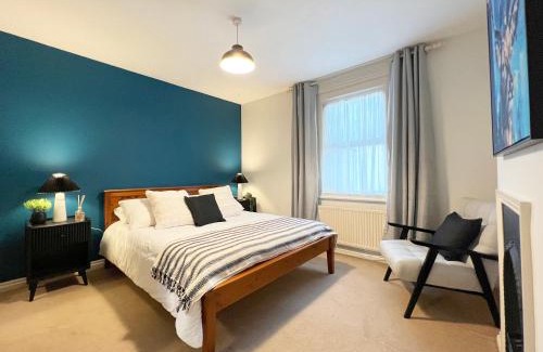 Windsor City Centre Casa | CHARMING WINDSOR COTTAGE, INCREDIBLE Location, Castle Doorstep