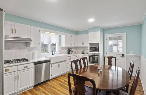 Seneca Falls Casa | Charming Wine Country Cottage | Cayuga Wine Trail