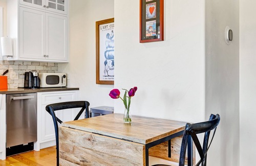 St. Helena Casa | Charming Wine Country Cottage Close to Downtown