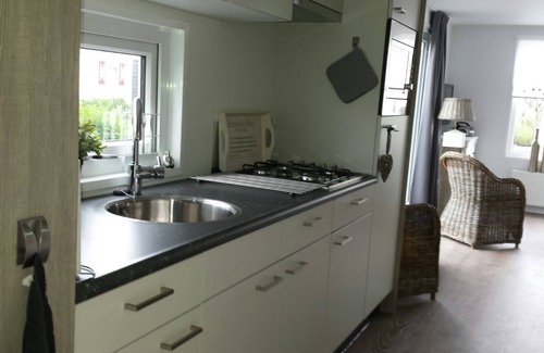 Serooskerke Chalet De Esquí | Charmingly decorated chalet Florence 1 near the sea serooskerke