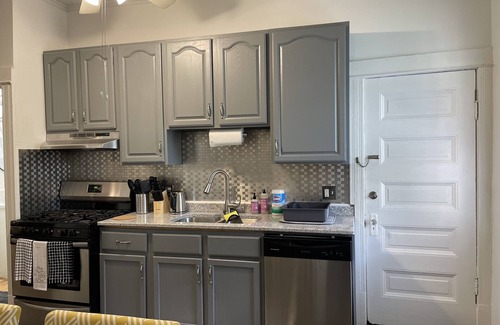 Summit Hill Apartamento | Charmingly vintage 2BR near downtown - Unit 2