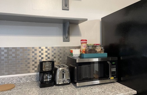 Summit Hill Apartamento | Charmingly vintage 2BR near downtown - Unit 2