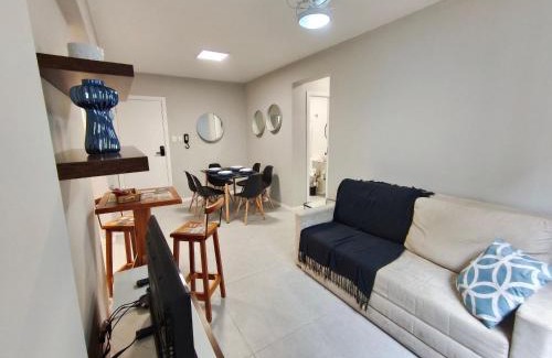 Centro Apartamento | Charmoso 2 dormitórios a poucos passos da Praia em Balneário Camboriú!