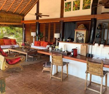 Curuipe Casa | Charmoso bangalô balinês pé na areia Outeiro das Brisas