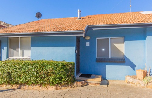 Jindabyne Casa | Charvel - 2/35 Gippsland Street