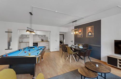 Hamelin Apartamento | Charysma: Billiard loft | pedestrian zone | bedroom with smart TV | parking lot
