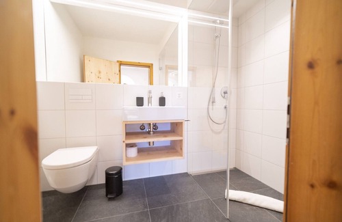 Engadin Scoul Apartamento | CHASA MUNTANELLA 3.5: CHARMING 3.5-ROOM FLAT, IN A MODERN ENGADIN HOUSE