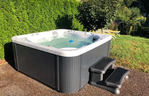 Samopse Cabina | CHATA Privlaky
