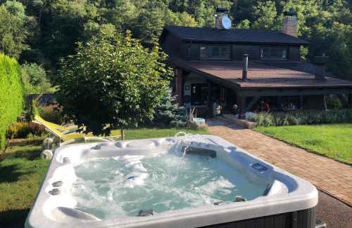 Samopse Cabina | CHATA Privlaky