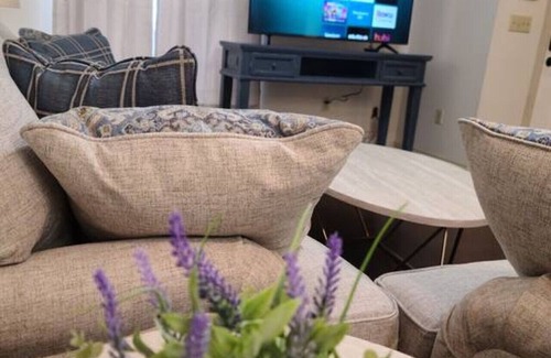 Pine Grove Apartamento | Chateau 4, spacious townhouse in Tickfaw, LA