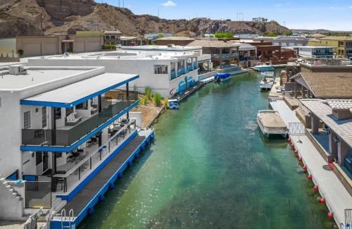 Cienega Springs Casa | Chateau Bleu, Canal front Stunner