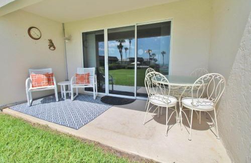 New Smyrna Beach Casa | Chateau by the Sea 13C