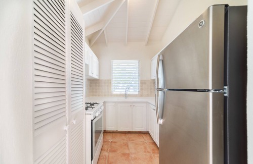 Clinketts Villa | Chateau De Mar, 5 Bedroom Villa 10 Steps From The Beach