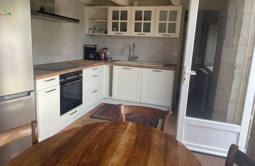 Le Chateau-d'Oleron Casa | Chateau Doleron, Intra-muros, house with garden, 300m from beach and market
